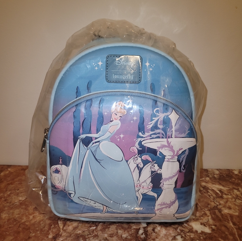 NWT Loungefly Disney Cinderella Ball Gown Mini Backpack - Picture 10 of 10